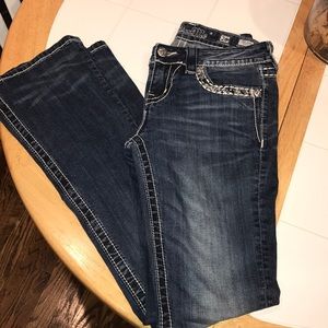 Buckle jeans
